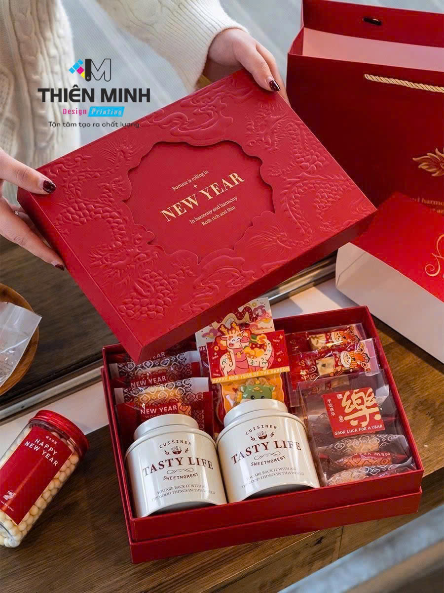in hộp quà theo yêu cầu
